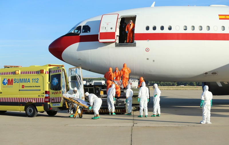 Persoanele care vin din nordul Franței și din regiunea Madrid vor intra în carantină. Zborurile ar putea fi anulate