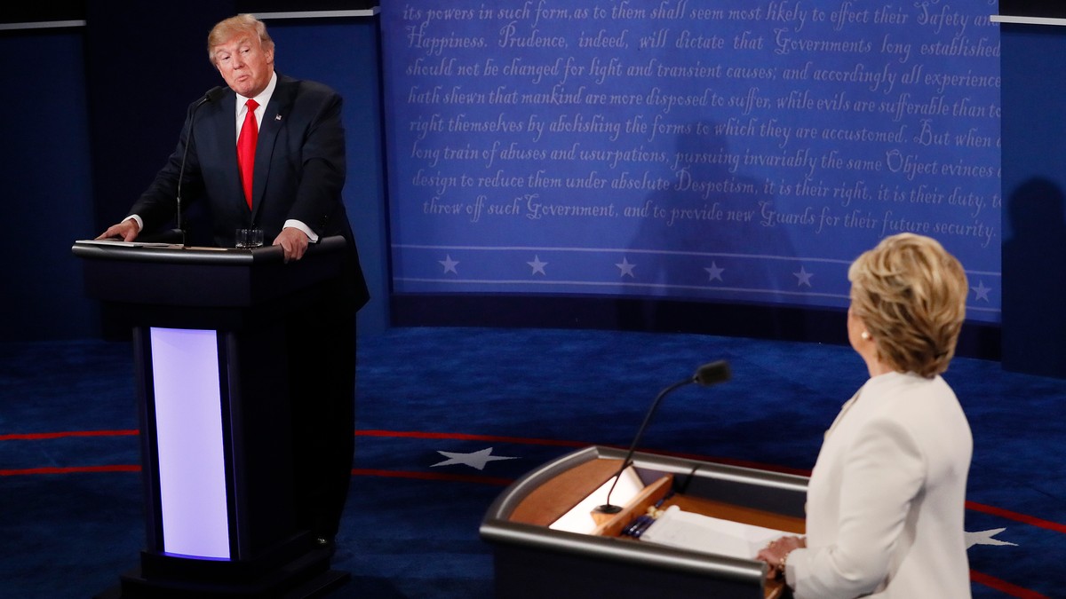 Hillary CLinton și DOnald Trump, la ultima dezbatere