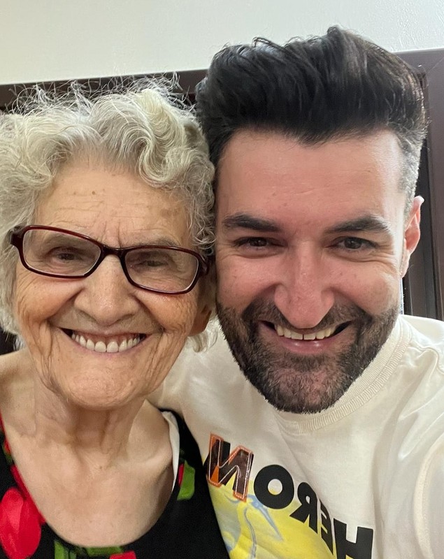 Smiley s-a pozat cu fiica lui și a publicat imaginea chiar de Ziua Femeii, 8 martie. „Fără culoare. Azi este despre recunoștință și admirație”
