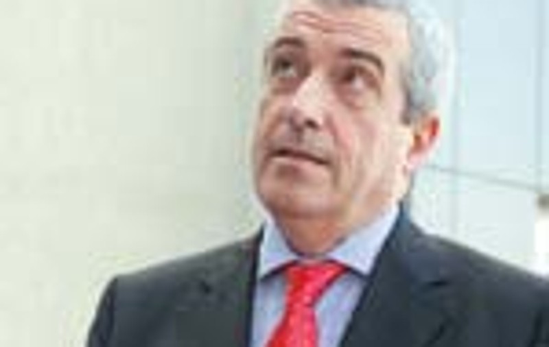 Tariceanu vrea sa taie pensiile parlamentarilor