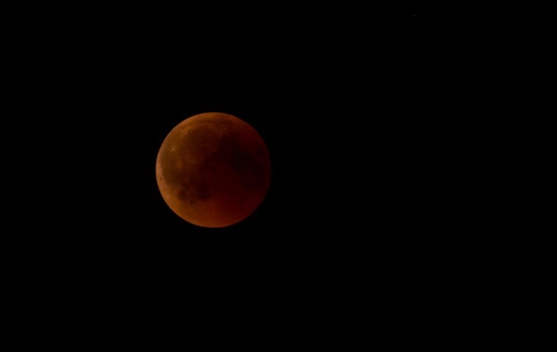 LIVE VIDEO/ Eclipsa de Lună din 27 iulie 2018, cea mai lungă eclipsă de lună din acest secol