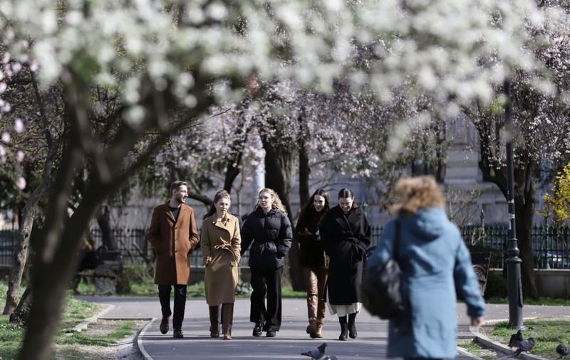 Cum va fi vremea în aprilie 2025. Elena Mateescu, șefa ANM: „Temperaturi mai mari decât normalul”, urmate de alternanțe