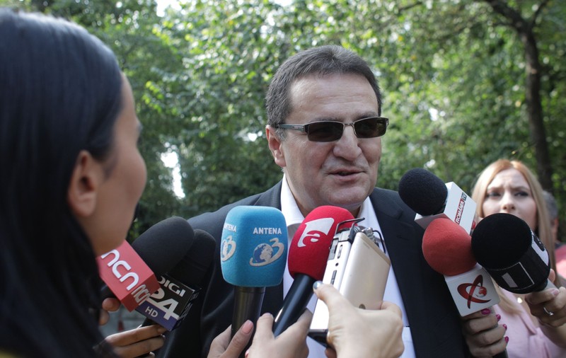 PressOne: George Maior a primit 500.000 de lei de la SNSPA pentru a coordona doctorate din SUA