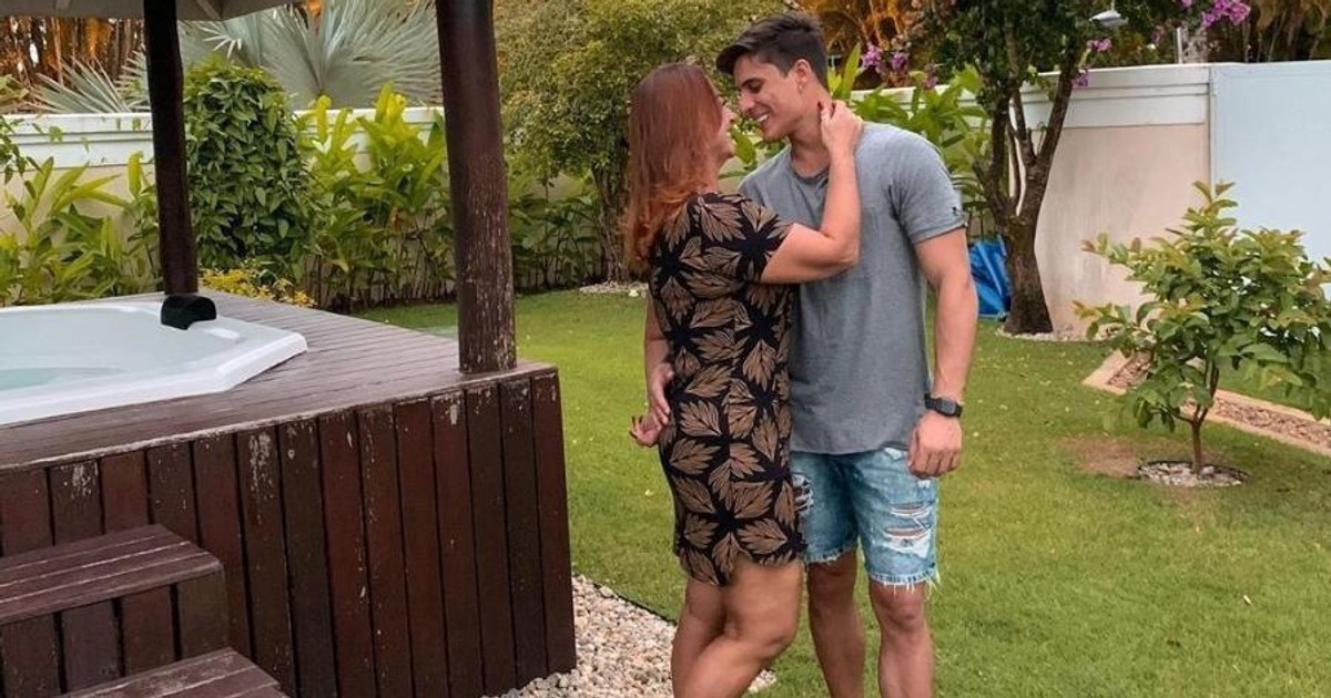 Mama lui Neymar are o relație cu un fotomodel cu șase ani mai tânăr ca fiul său! Cum a reacționat starul brazilian