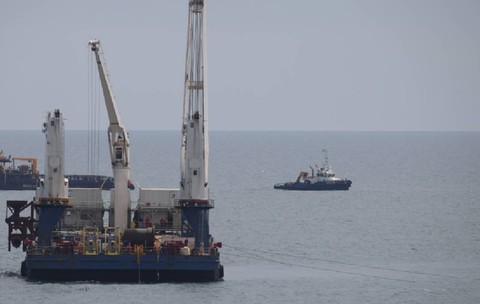 OMV Petrom și Romgaz au instalat platforma Neptun Deep de 16.500 de tone în Marea Neagră. Foto: Inquam Photos/ George Călin