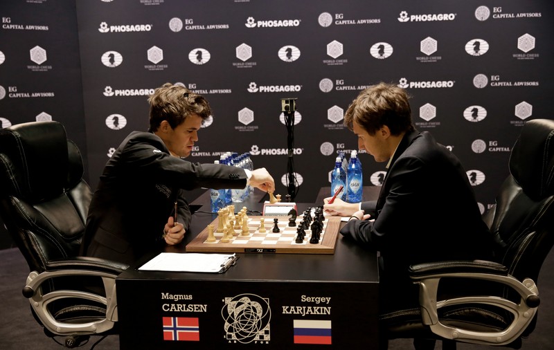 Titlul mondial la șah: Magnus Carlsen și Serghei Kariakin vor disputa partide de departajare