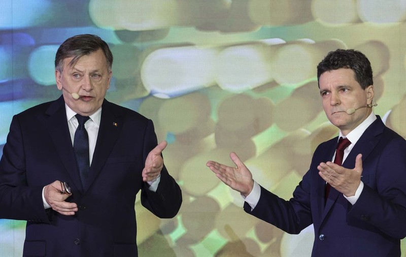 Crin Antonescu, despre presupusa întâlnire Nicușor Dan - Victor Ponta - Florian Coldea: „Dacă au fost împreună, e greu de crezut că cei trei s-au întâlnit să discute despre numismatică sau o pasiune comună”