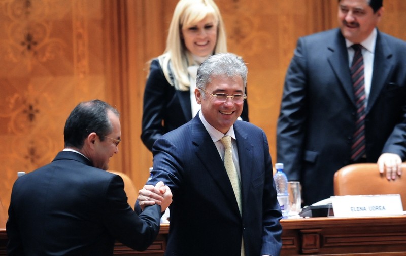 Adriean Videanu și soția sa sunt cei doi pensionari români de la care au fost confiscate bijuterii de 650.000 de euro, pe aeroportul din Munchen: „Nu am știut legislația UE”