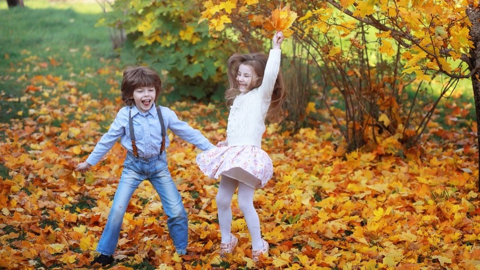 Cât costă o vacanță la munte în vacanța de toamnă a elevilor. Sursă foto: Envato