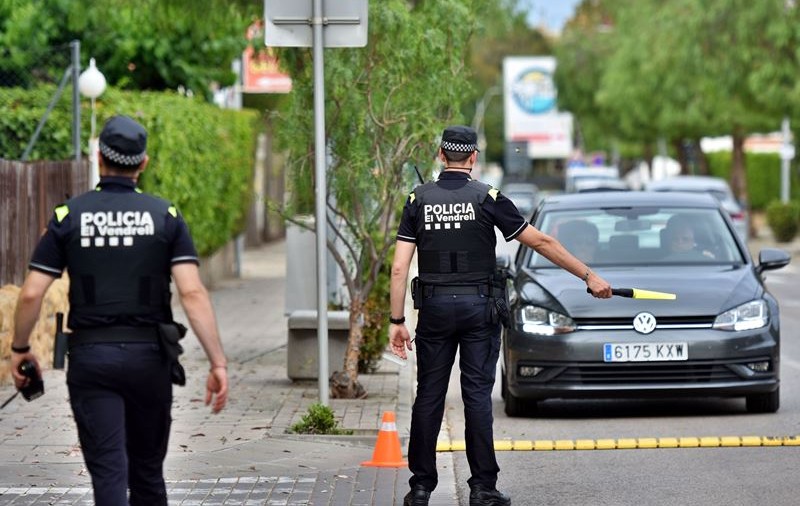Un român a împușcat patru persoane, printre care și un polițist, după ce a fost concediat de la o firmă de pază din Spania