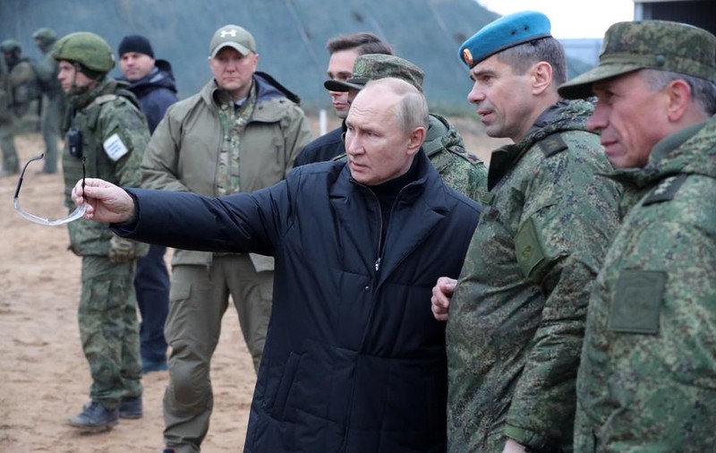 Ucraina avertizează că Rusia ar putea detona „o bombă murdară” sub steag fals