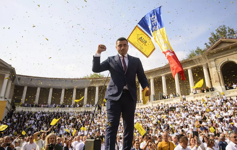 Nostalgicii epocii de AUR și lupta de clasă. Mai poate deveni România o țară a capitalismului democratic? 