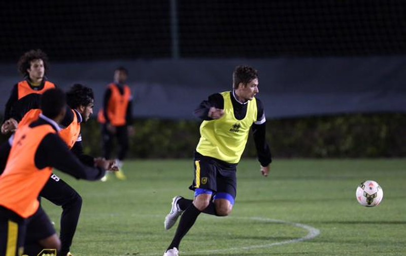 Szukala a DEBUTAT la Al Ittihad! Fundașul polonez, aproape de gol / FOTO&VIDEO