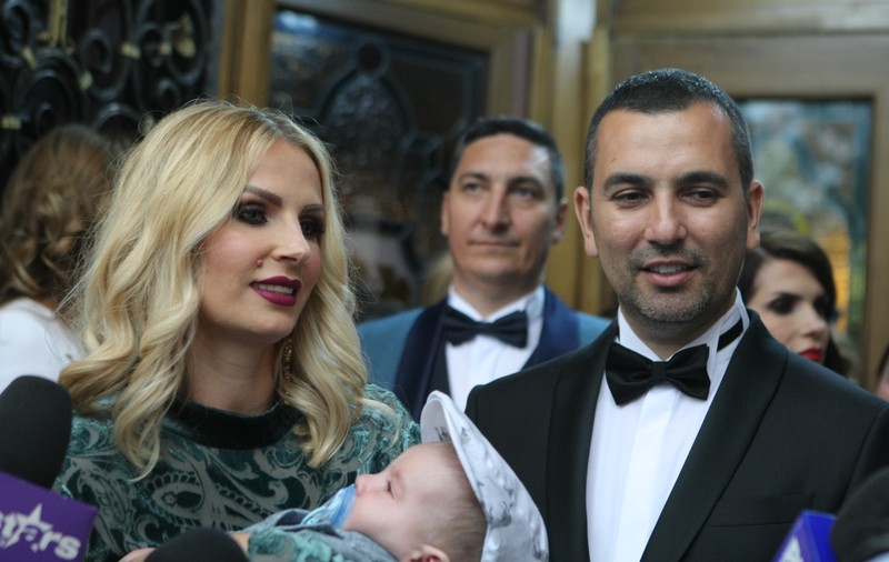Andreea Bănică doarme cu soțul doar în deplasare! Acasă, patul îi este ocupat de „Noah, cel mai nou bărbat în viața mea”