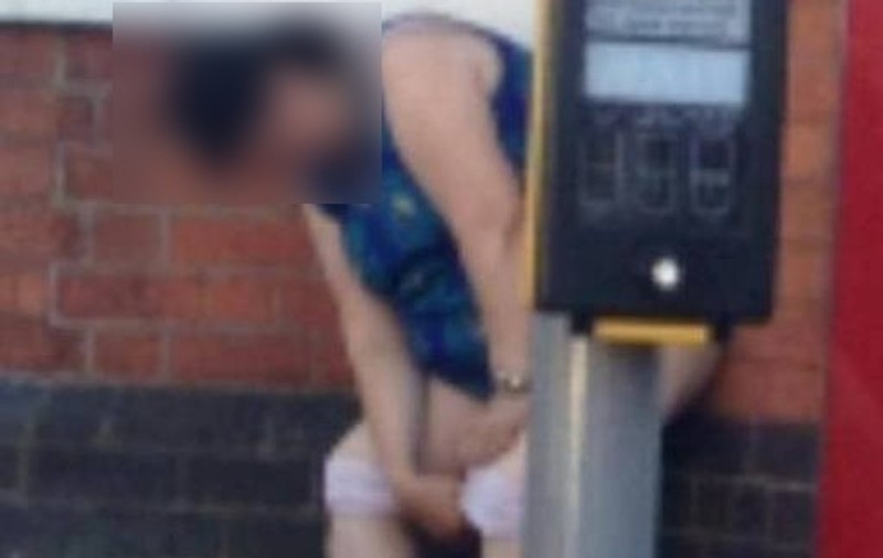 FOTOGRAFII MEMORABILE | Ce fac unii la băutură! IMAGINI INDECENTE