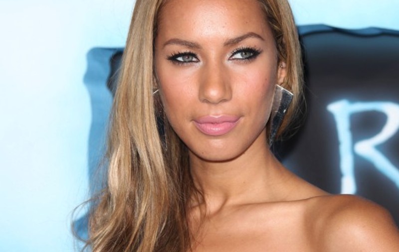 Leona Lewis, în cârje de Revelion