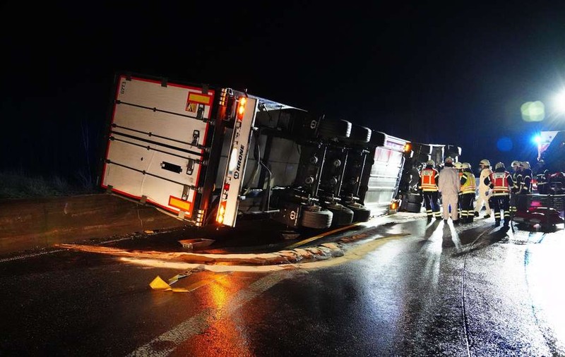 Accidentul provocat de un șofer român de TIR a determinat schimbarea limitei de viteză pentru camioane, pe o autostradă din Germania