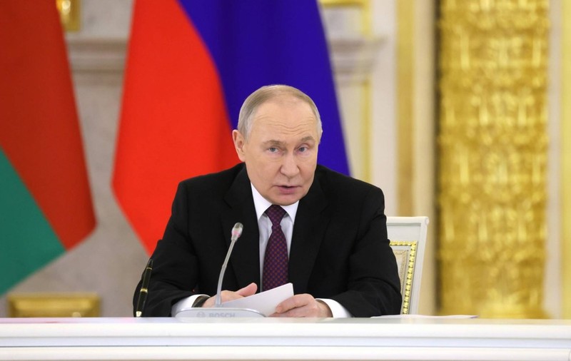 Vladimir Putin susține că poate opri „acum” exporturile de gaze în Europa și recunoaște că vrea să profite după lovirea regimului din Iran
