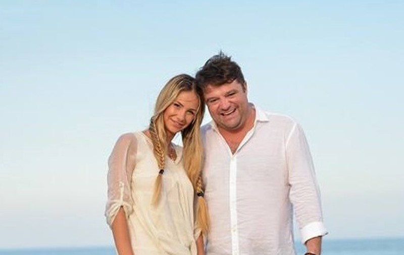 Andrei Duban a răbufnit, după ce soția lui a fost jignită. Actorul vrea să o dea în judecată pe sora lui Ghiță de la Survivor. „I-a spălat creierul”