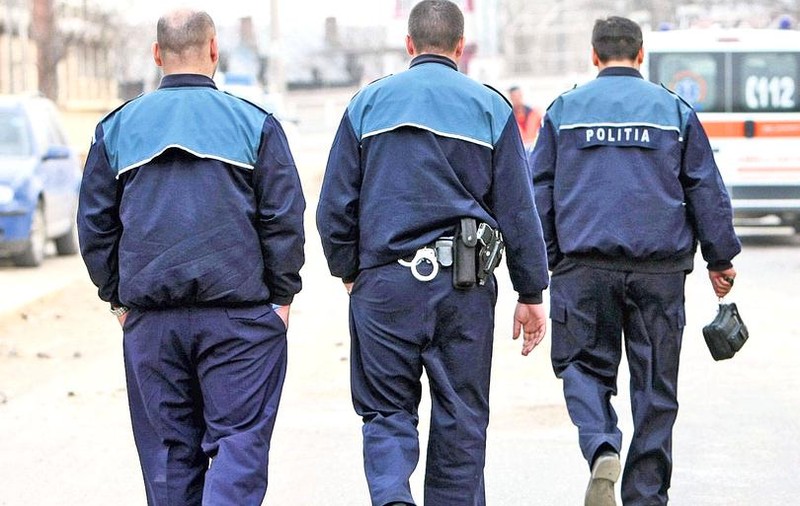 Scandal monstru la priveghi în Botoșani. Au intervenit jandarmii, 7.000 de lei amendă