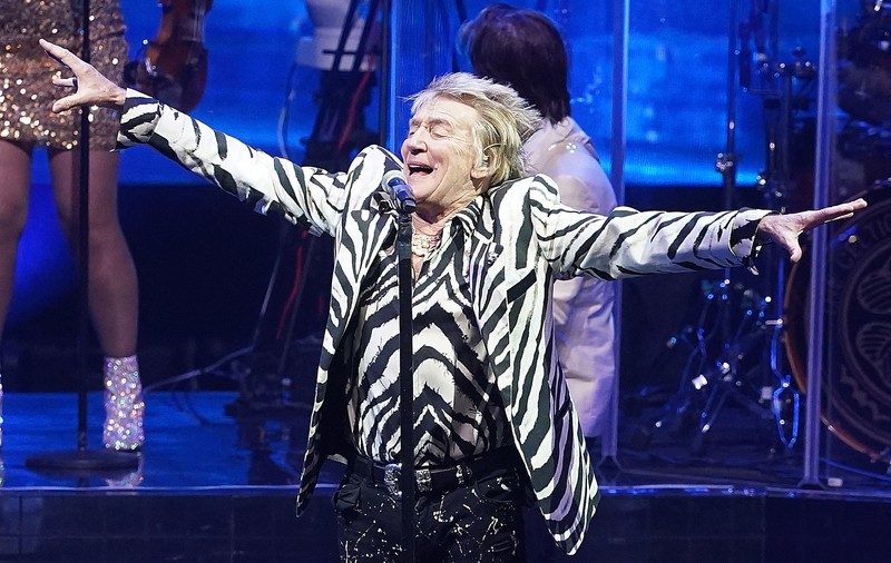 Motivul pentru care Rod Stewart rezervă mereu două camere de hotel: „Nu e legendă. Așa pot să mă desfășor”