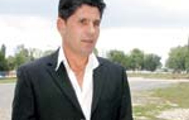 Este asaltat de cereri in casatorie