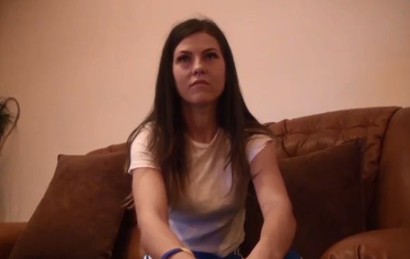 Ce îi transmite tânăra tâlhărită în scara blocului din Alba Iulia agresorului ei: "Este un specimen, nu un om"