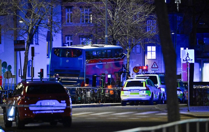 Trei oameni au fost loviți și uciși de un autobuz, în centrul Stockholmului. Șoferul, arestat: mărturii din partea celor care au asistat la tragedie
