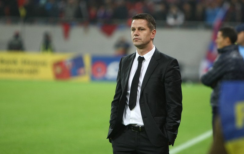 Stoican, întâmpinat cu urale la Dinamo: "Trebuie să-l susținem în totalitate"