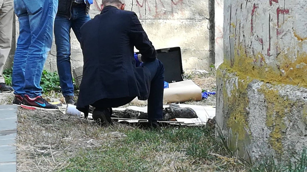 Descoperire macabră la Focșani. Un picior uman a fost găsit într-un canal, lângă unitățile militare