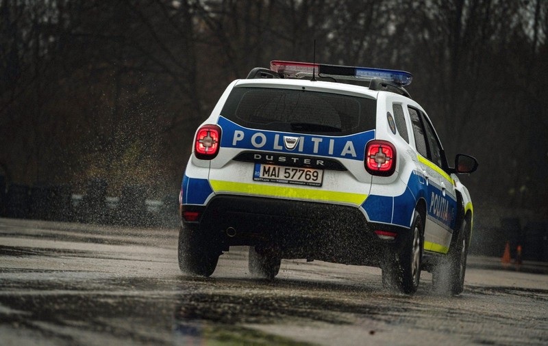 Şofer băut și drogat, urmărit de poliţişti după ce a făcut un accident în Vama Veche. Cu ce viteză circula