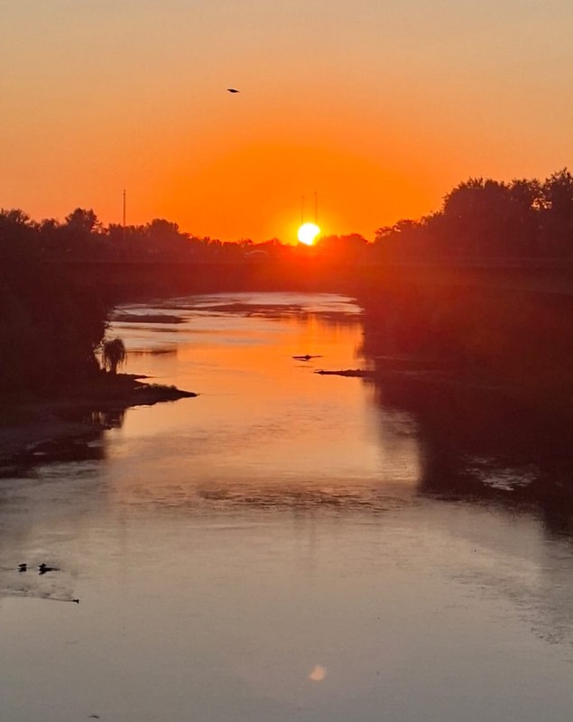 Cum s-a văzut eclipsa de Soare din România. Imagini spectaculoase din nord-vestul țării