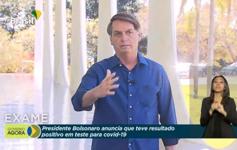 Jurnaliștii din Brazilia îl dau în judecată pe președintele Bolsonaro pentru că și-a scos masca la conferința de presă la care a anunțat că are coronavirus