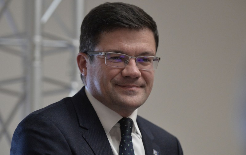 ÎCCJ amână a 14-a oară decizia în dosarul lui Costel Alexe, liderul CJ Iași, acuzat că a luat mită 22 de tone de tablă și țeavă