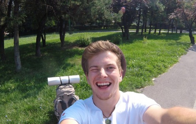 Daniel Bulai a vizitat șase țări doar cu 125 de euro. Aventura tânărului din Covasna
