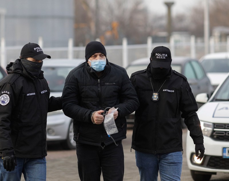 Liderul grupării „Hells Angels” din România, extrădat în SUA. Marius Lazăr este acuzat de trafic de droguri și spălare de bani