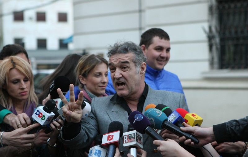 Un personaj celebru din fotbal, despre ^războiul de la Steaua pe tema mărcii pierdute în instanţă: "O tâmpenie mai mare n-am auzit! Vor să-l şantajeze pe Gigi Becali!”