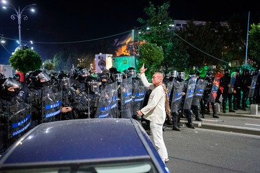 Cătălin-Răzvan Paraschiv a condus, în civil, Brigada Specială de jandarmi, la protestele din 10 august / Inquam Photos / Alberto Grosescu