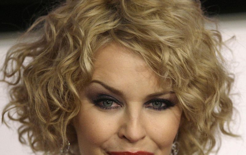 Kylie Minogue îşi reia cariera de actriţă
