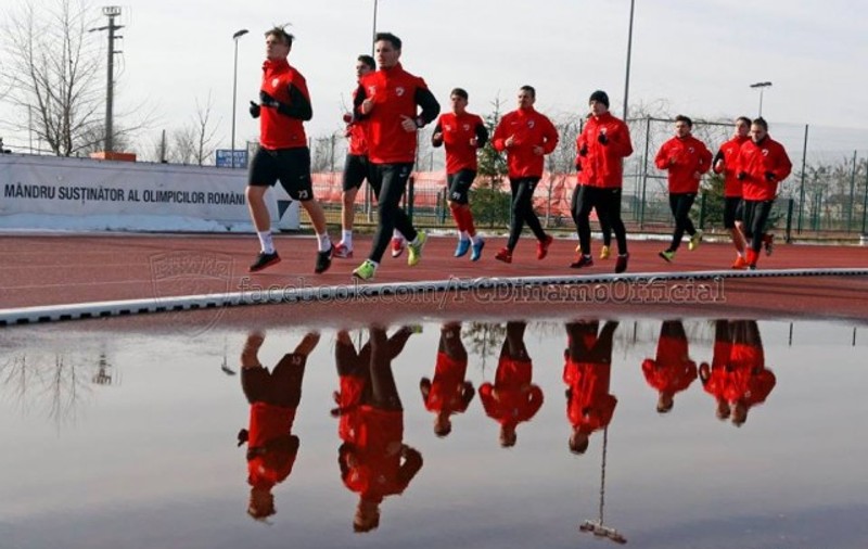 Dinamo s-a reunit la Izvorani! Antrenorul Mircea Rednic are la dispoziție cinci portari! Au absentat Gnohere și Essombe / GALERIE FOTO