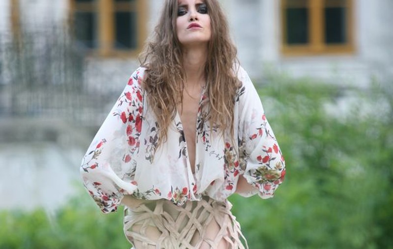 Cine ar fi crezut? Iulia Albu, o GOSPODINĂ desăvârşită: "Petrec 2-3 ore pe zi în bucătărie"