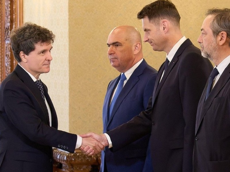 Dan Motreanu (primul din dreapta) este pe lista scurtă de premieri a lui Nicușor Dan înaintea consultărilor de la Cotroceni. Foto: Profimedia