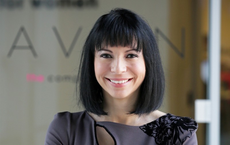 O româncă este noul director general al gigantului Avon. Ascensiunea este incredibilă: a început ca vânzător în cadrul companiei