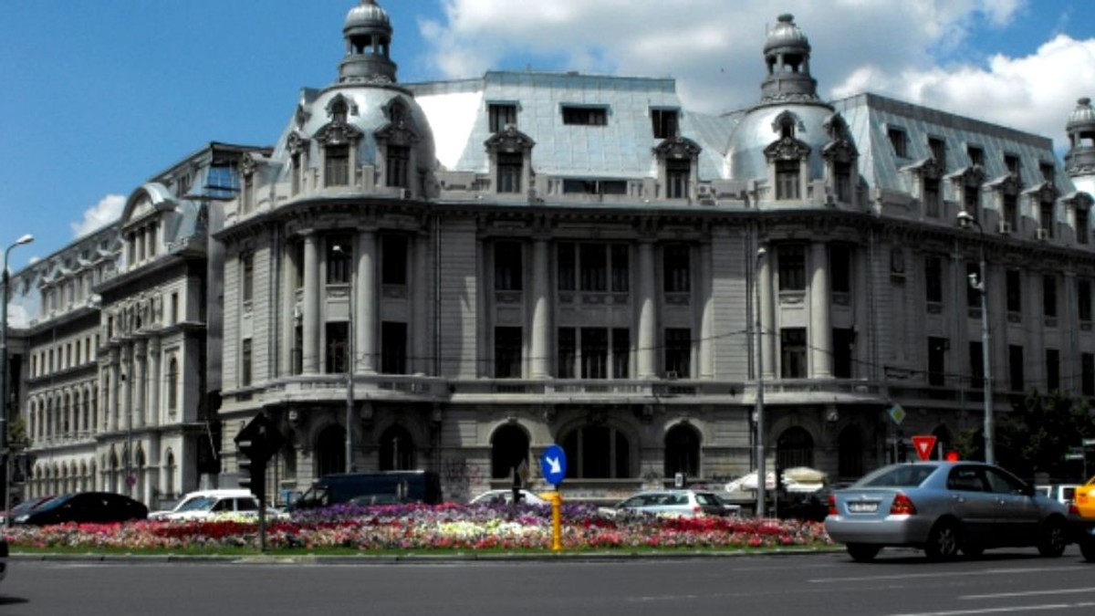 Clădirea Universității din București intră în reabilitare