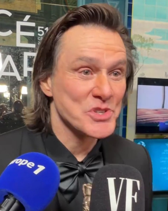 Jim Carrey, de nerecunoscut în Franța: „Toți spun că e clonă! I-au făcut ceva sau nu e el”. Apariție rară alături de iubită