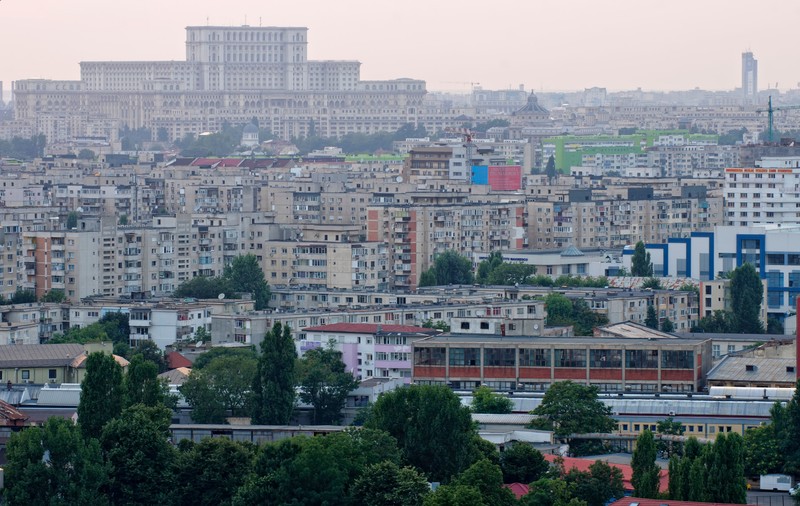 Spiegel: „Această situație amenință democrația fragilă a României”