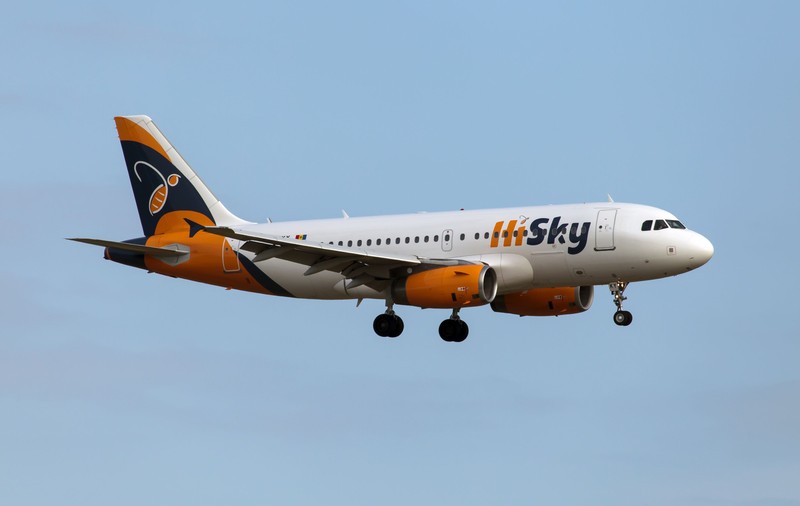 Un avion HiSky, plecat de la Otopeni spre Oradea, s-a întors din drum imediat după decolare. Piloții au declarat urgență