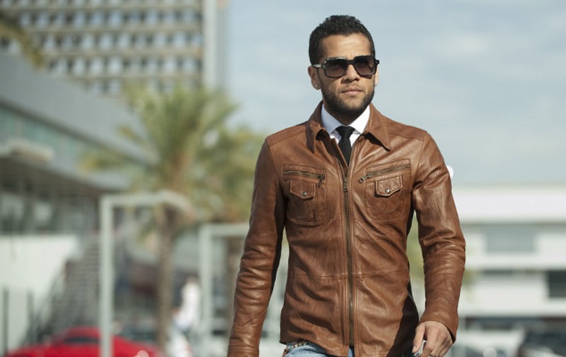 Dani Alves, deloc constant în ceea ce privește vestimentația