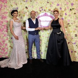 Andreea Tonciu i-a rupt turta fetiței. Nașa Anamaria Prodan a atras toate privirile. Dovada că a slăbit foarte mult