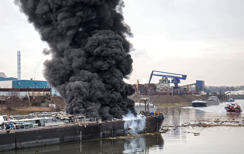 Explozie într-un port din Germania! Doi oameni au murit